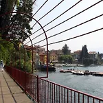 Tre Finestre Sul Appartement *
